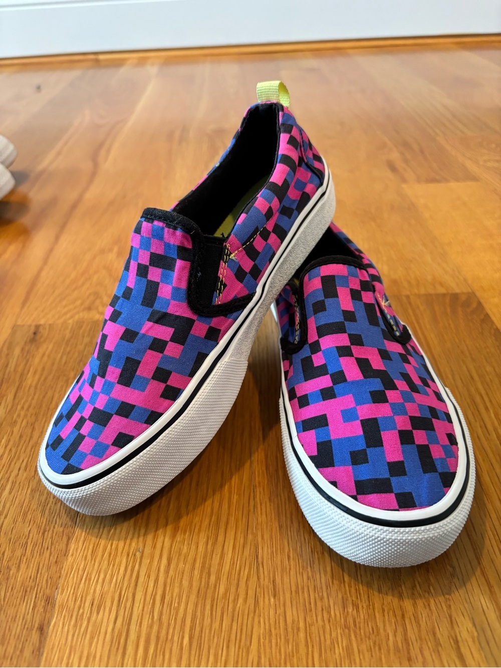 Minecraft /Sketchers Kids Slip-On Canvas Shoes in Pink & Blue Checker Print